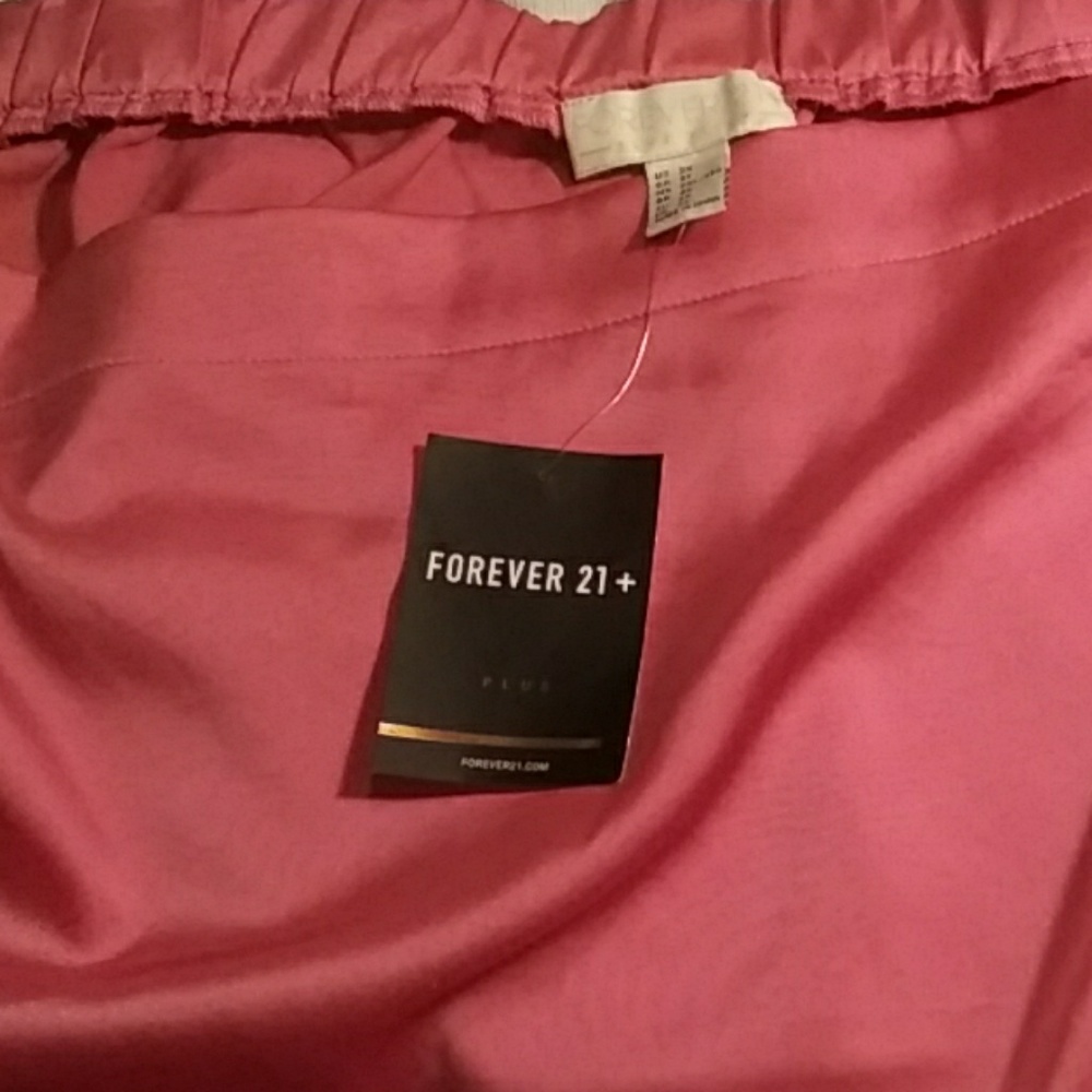 Forever 21 plus top - Picture 4 of 5